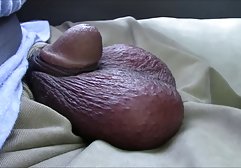 زیبا بلوند، با اندازه مناسب و معقول از یک پسر مورد علاقه هیجان زده، این آبنبات کلیپ یکسی بزرگ را برای مدت طولانی بمکد و الهام گرفته، پس از آن شخص بسیار کمی کمی