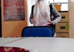 مرد جوان کار خود دانلود فیلم سکسی رایگان را در ریخته گری انجام داد، او دختر خوبی را تهیه کرد