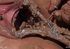 انعطاف پذیر یانا در یک جعبه شیشه ای فیلم وکلیپ سوپر فرو می ریزد